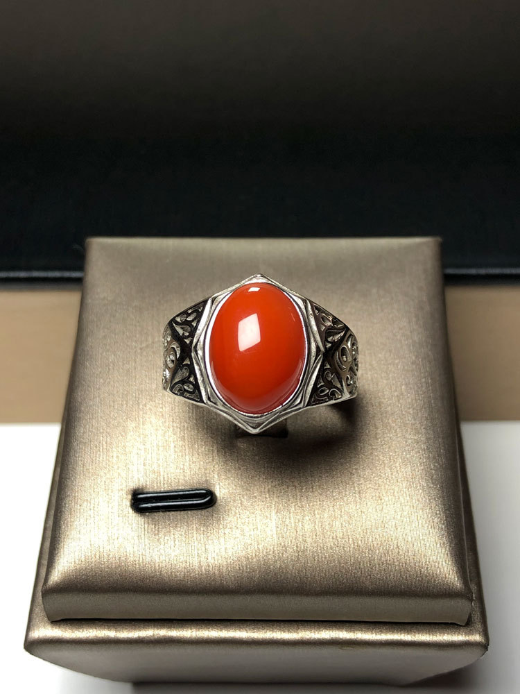 京城尚御坊南红玛瑙银镶嵌戒指.