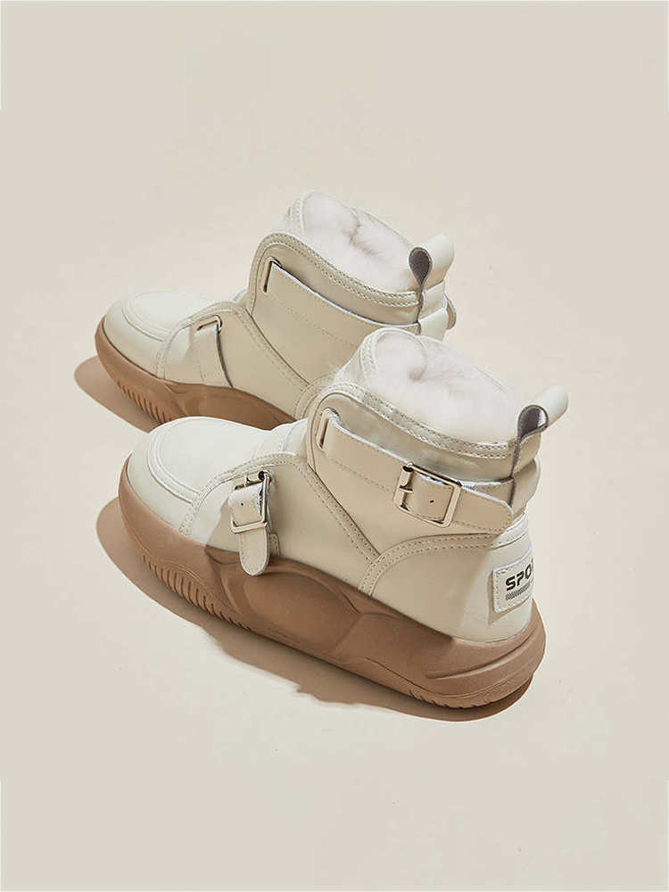 逐旅  秋冬保暖白色休闲舒适雪地女靴新G162·米色