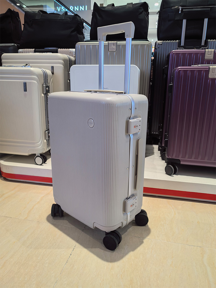 皮尔卡丹旅行箱万向轮超轻静音加厚拉杆行李箱登机行李箱密码箱·C2331701/白色20寸