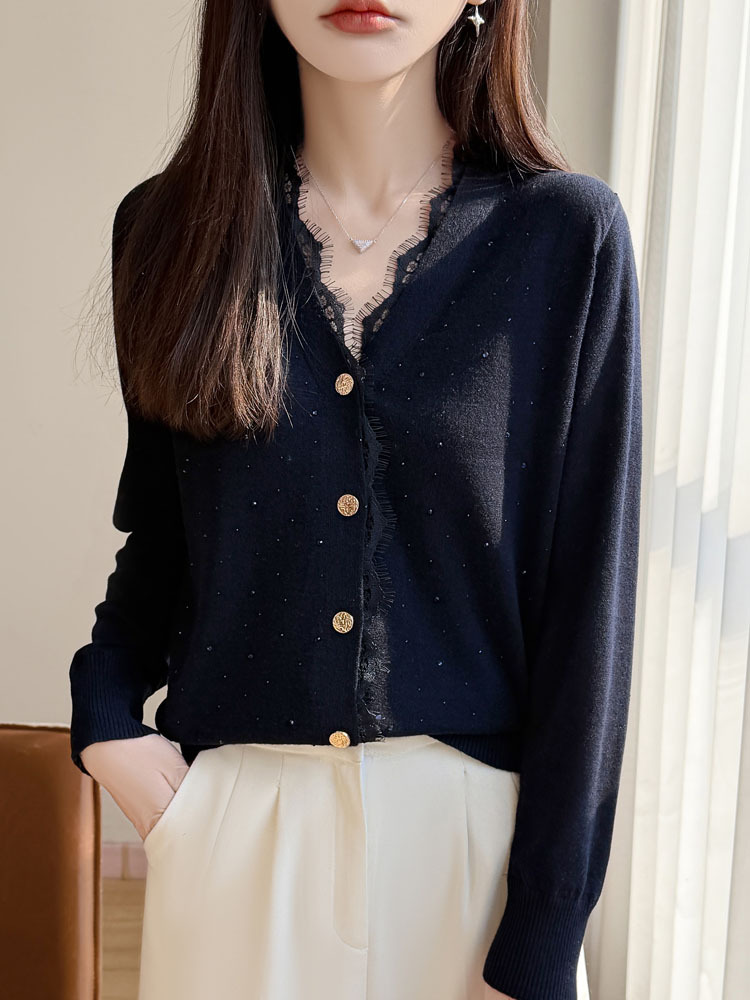 新款精纺羊毛蕾丝拼接设计感洋气显瘦百搭针织上衣·黑色