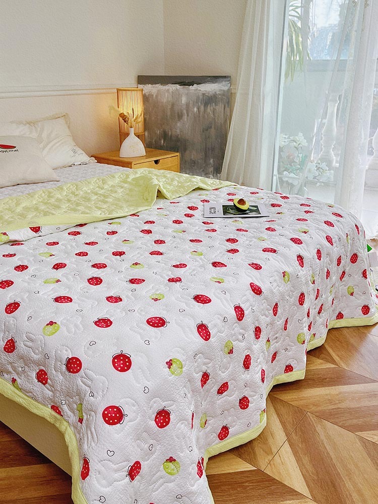 XIAOKISS雅怡丝福利款多功能床盖·草莓