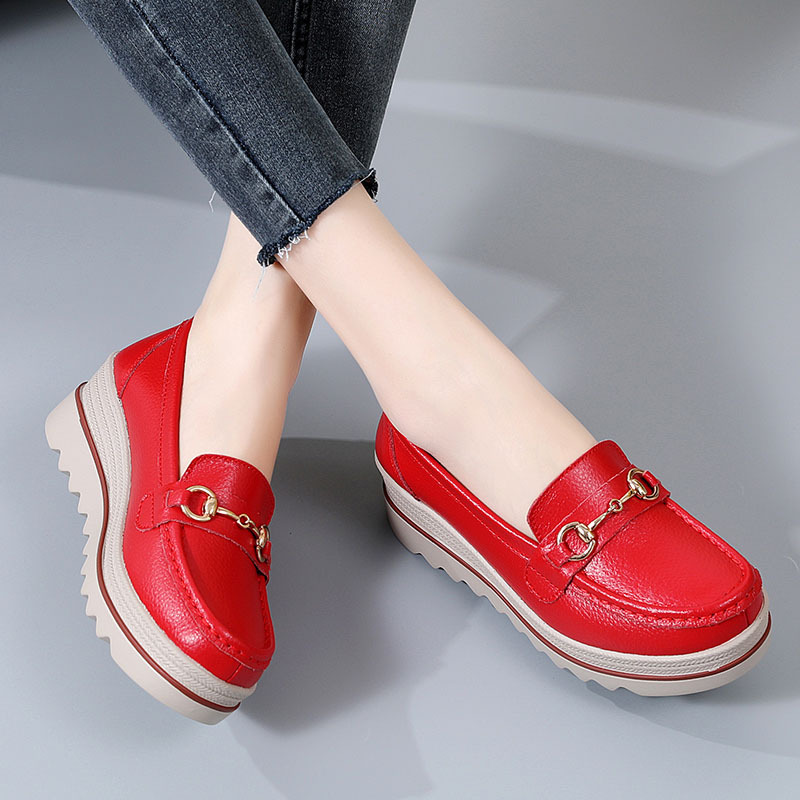 时尚牛皮大码增高显瘦防滑金属扣松糕鞋·红色