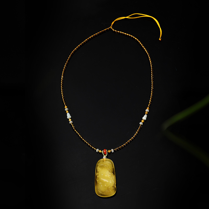 曼丽翠 蜜蜡仿古龙纹子冈牌项链