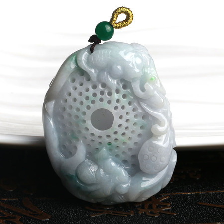 老冯记a货翡翠飘绿鱼跃莲台镂空雕刻挂件