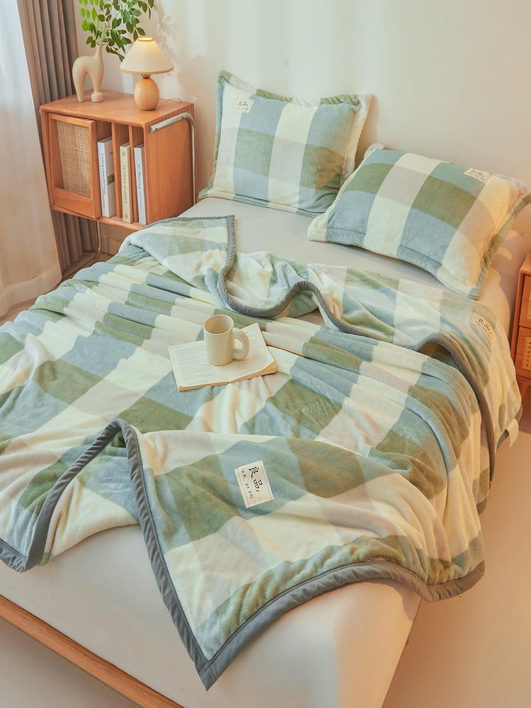 多宝雅2025新款加厚牛奶绒多功能双面毛毯200*230cm·绿大格