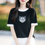 黑色