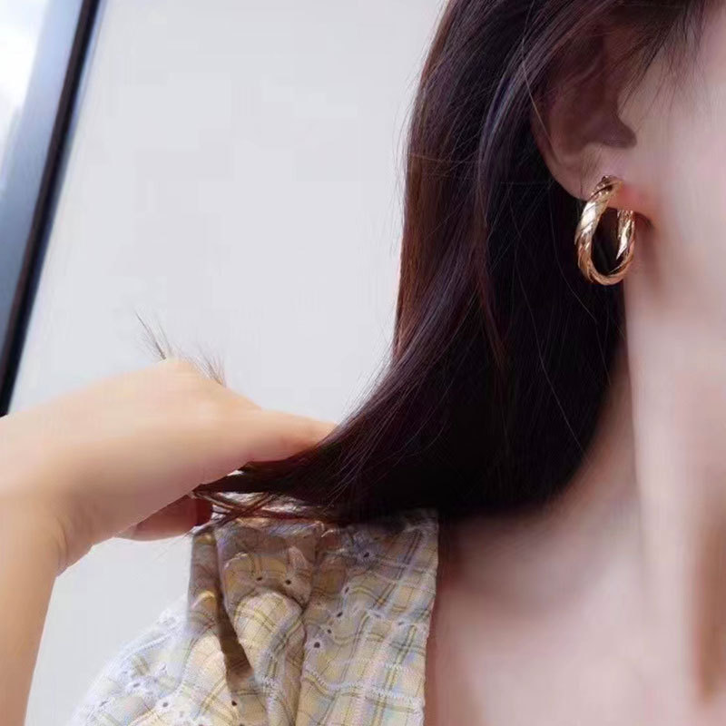 明益珠宝拉丝设计曲线耳环