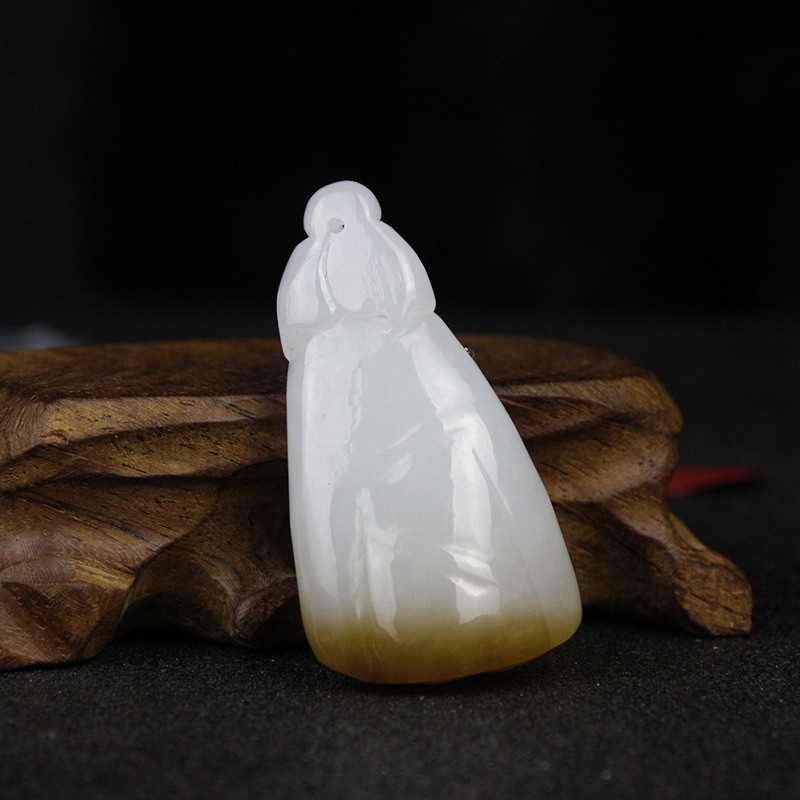 美润珠宝和田玉玉玲珑吊坠