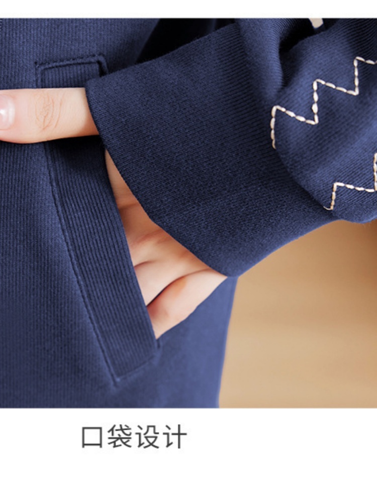 轩凌子绣花袖连帽外套S82430004·宝蓝色