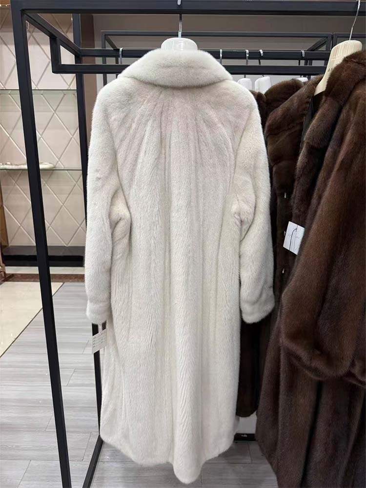 优梵奇丹麦进口青果领白色水貂大衣·白色