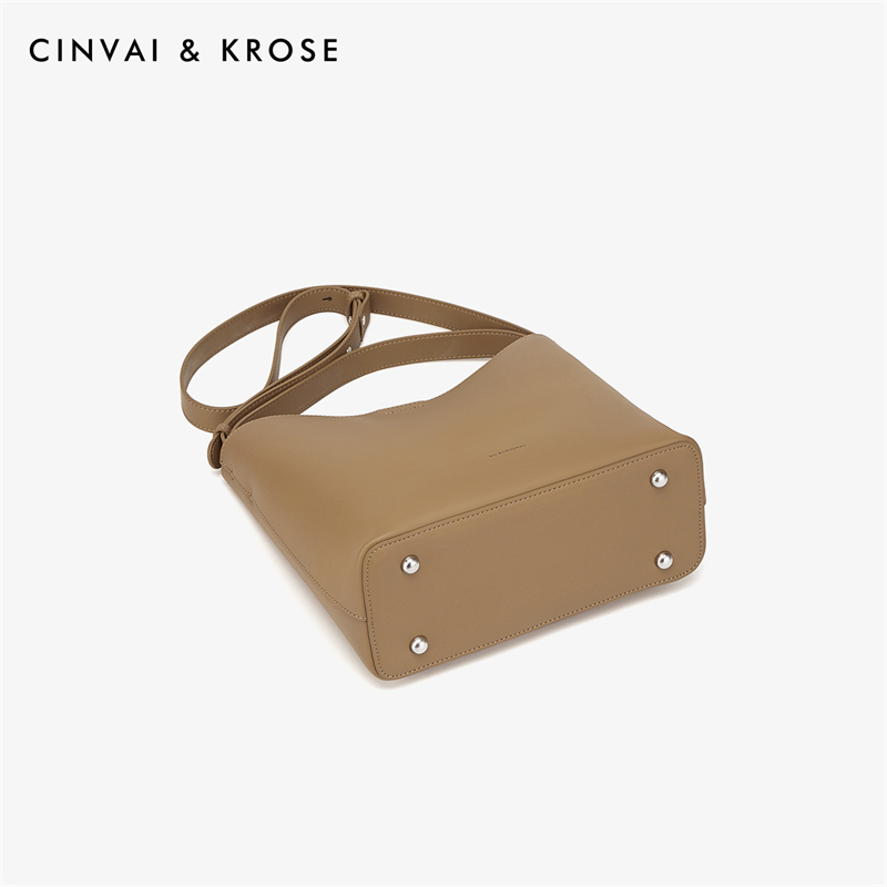 CinvaiKrose 水桶包女牛皮包包通勤斜挎包女包B6502·浅灰色