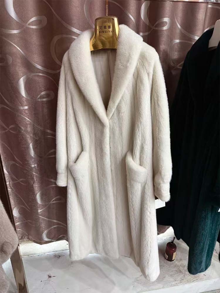 优梵奇丹麦进口青果领白色水貂大衣·白色