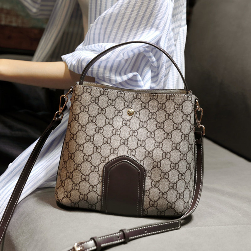 新款时尚中年妈妈包单肩斜挎手提包大容量女士包包G9051116·GD纹咖啡色