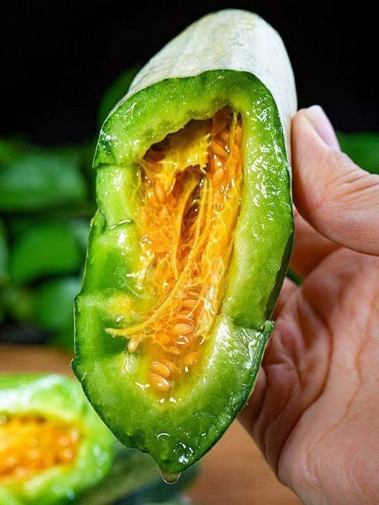 新鲜头茬-羊角蜜脆甜甜瓜4.5-5斤现摘现发