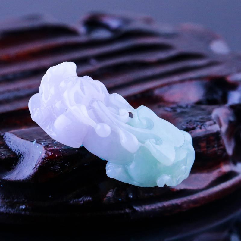 华翠缘天然a货翡翠春带彩貔貅吊坠