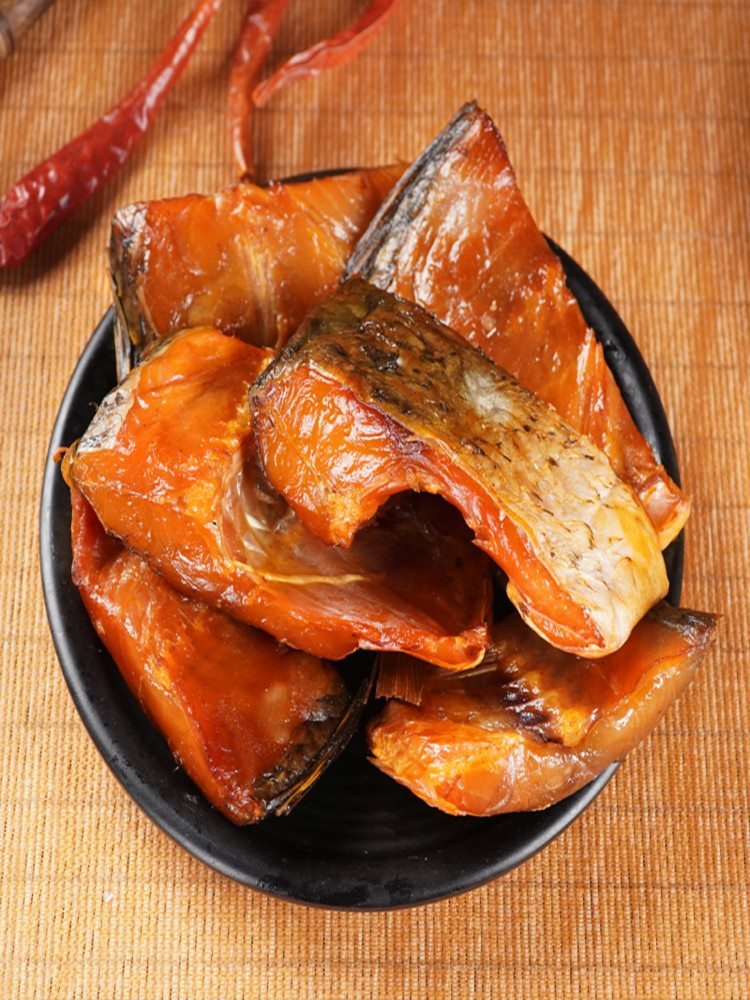 【湖南特产】腊草鱼块 2斤 农家自制淡水火焙柴火鱼干烟熏下饭腊鱼干货