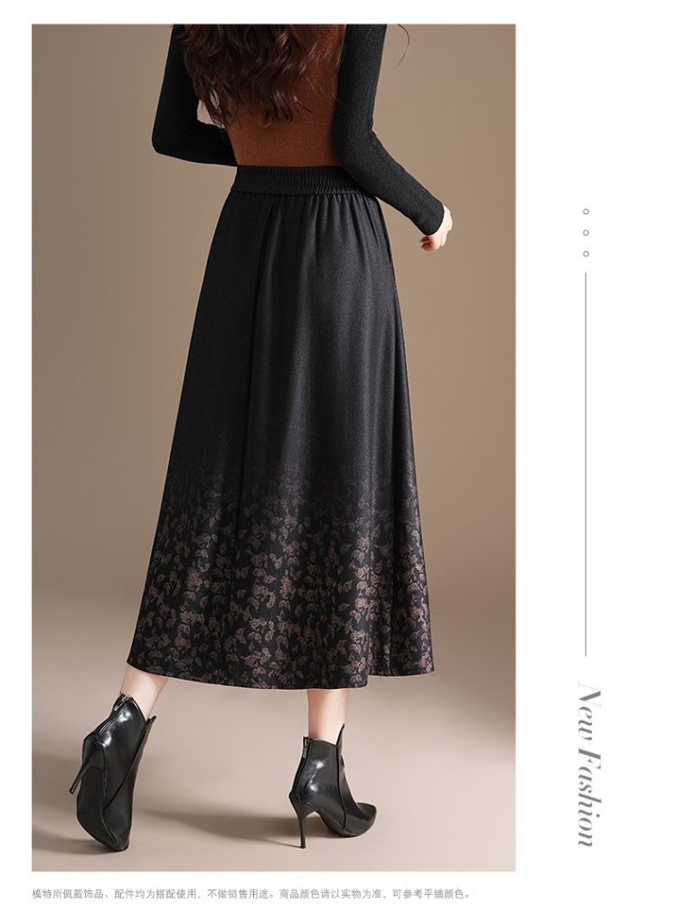 梦卓旋高雅印花毛呢半裙8090-18793·黑小花