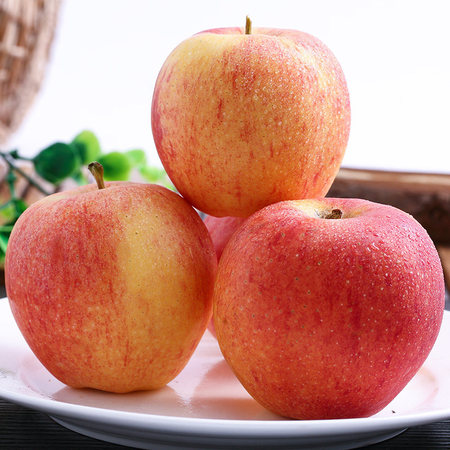 高山红富士苹果5斤现摘现发香甜多汁可口