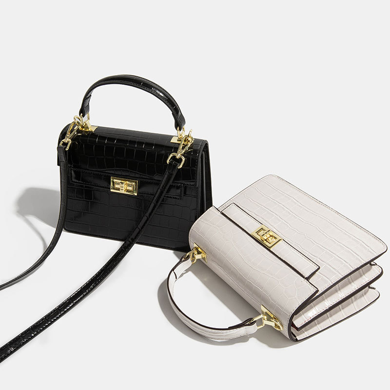 路易华菲鳄鱼纹时尚女包黑色