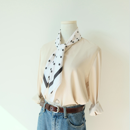 丁摩小丝巾夏季爆款真丝小方巾桑蚕丝围脖百搭丝巾米白