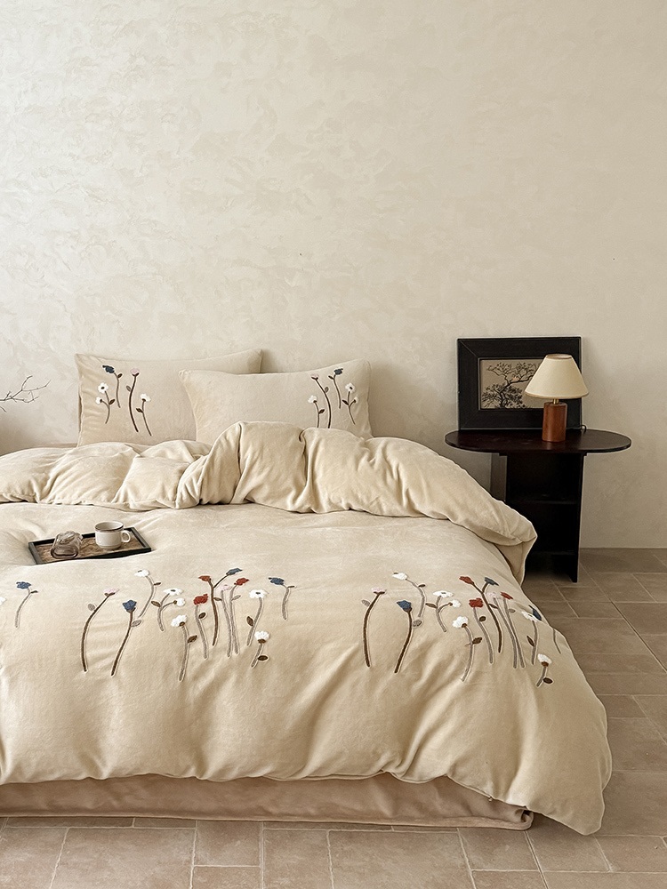 多宝雅2025新款秋冬加厚保暖230克牛奶绒毛巾绣四件套·花盏