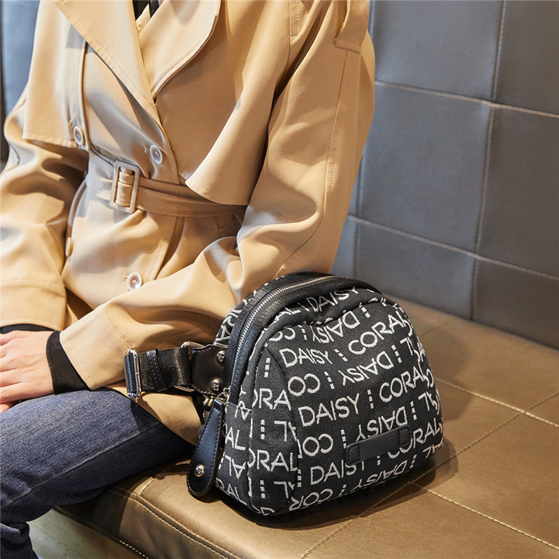 爆款热卖包包女斜挎包时尚印花轻巧胸包大容量单肩包女G2102661·黑色
