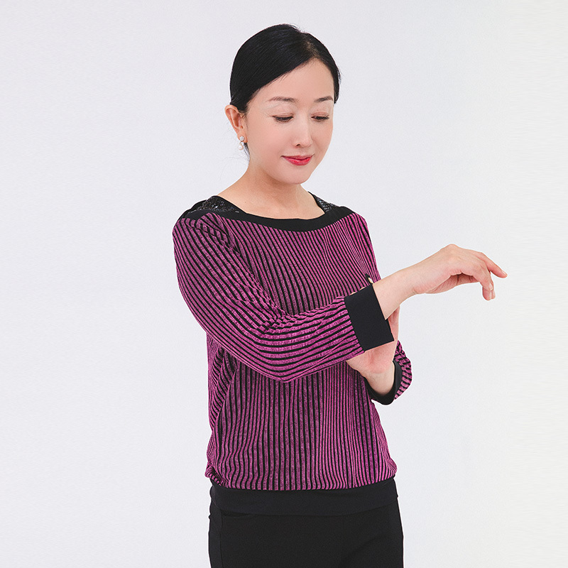 首页 服饰 女装 上衣 kingfovlvn菁夫人牡丹花花色上衣·一字领紫丝色