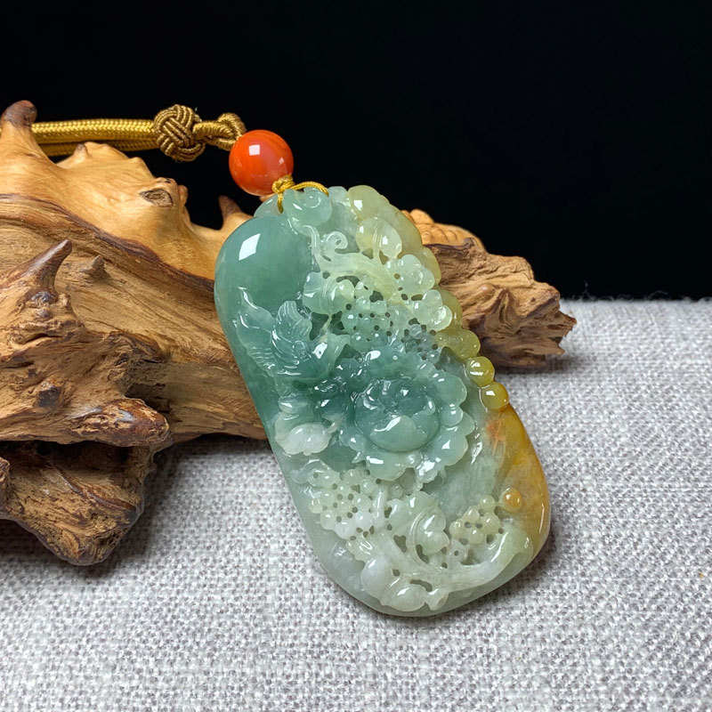 京城尚御坊a货翡翠三彩精雕花开富贵吊坠
