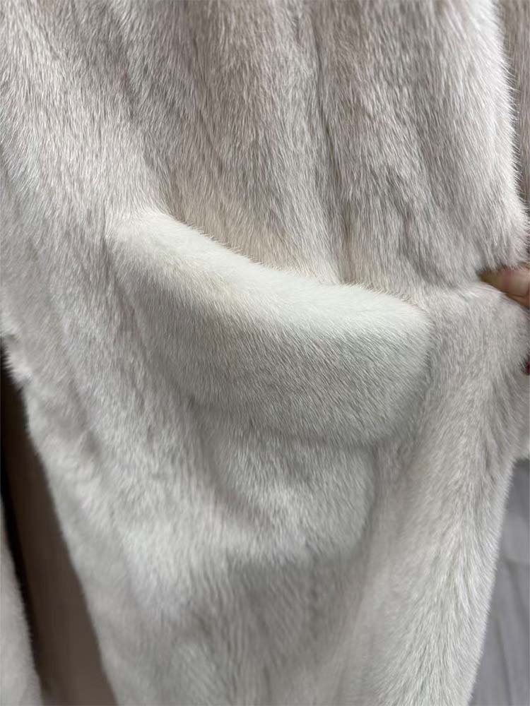 优梵奇丹麦进口青果领白色水貂大衣·白色