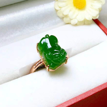 老冯记18k金镶老料碧玉吸财貔貅戒指