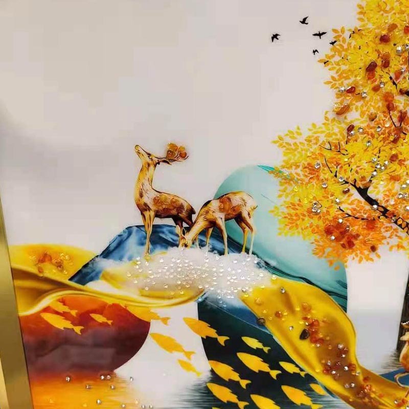 老冯记金鹿有鱼发财树琥珀画工艺精湛