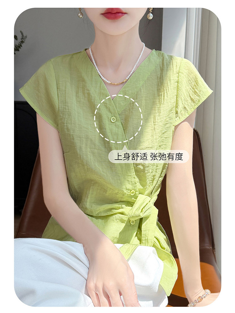 时尚肌理感超细纤维V领系带百搭显瘦设计感上衣·青草绿