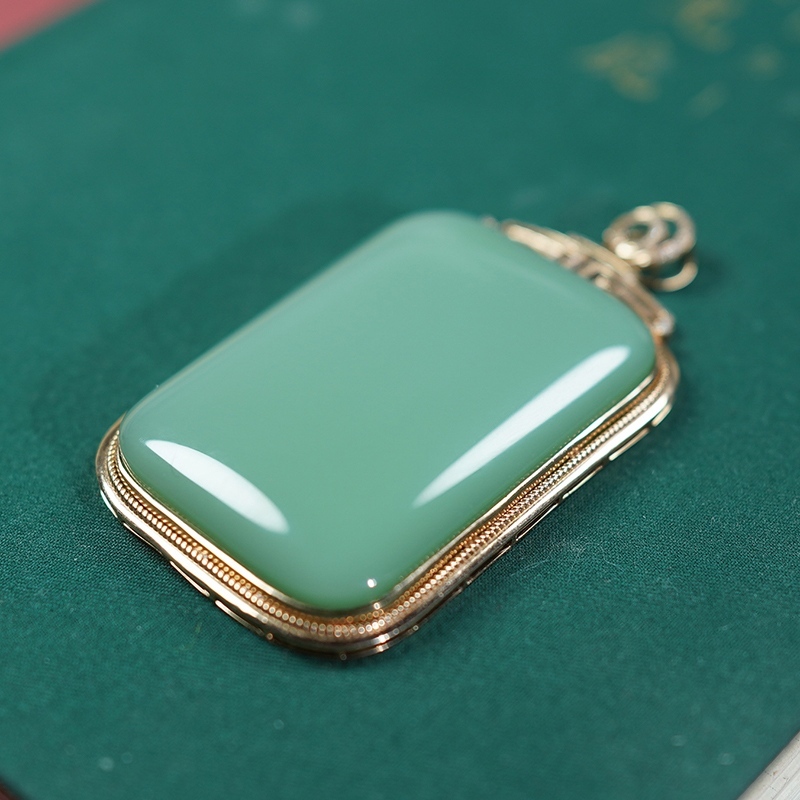 美润珠宝18k重金镶嵌碧玉粉青无事牌