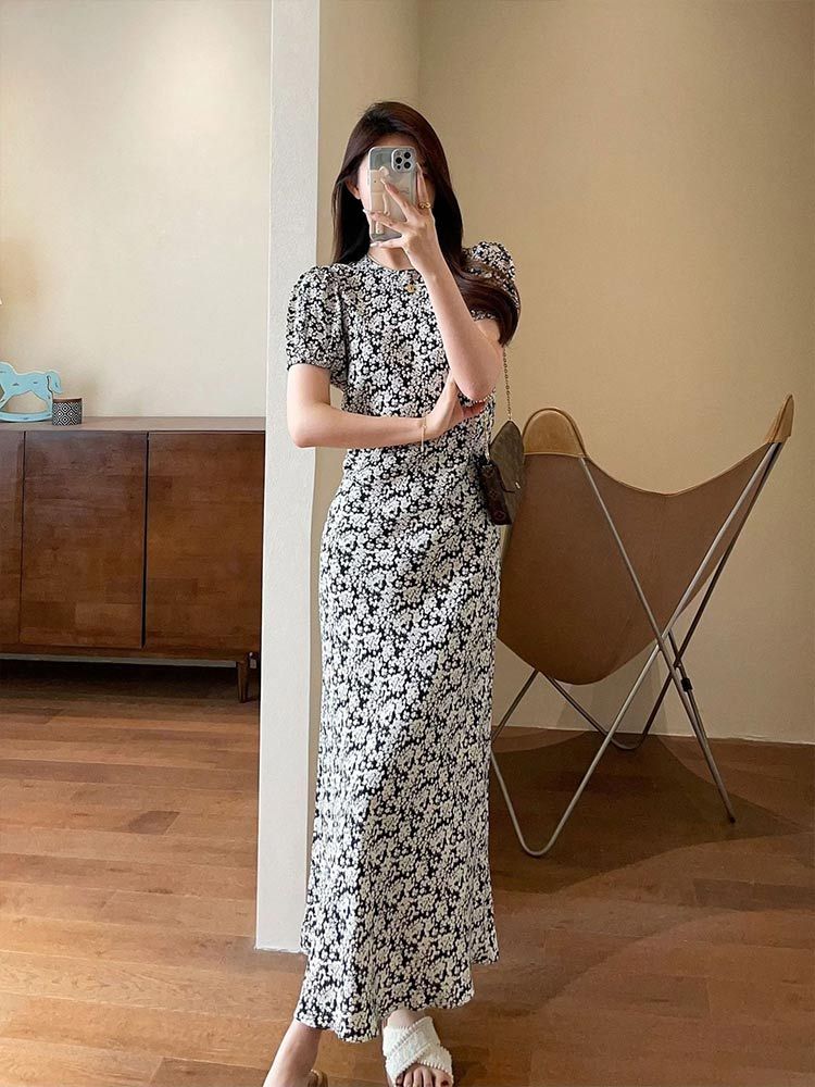 婵阅专柜高货THE 超显瘦凉快 斜裁人丝富丽绉轻盈薄感亲肤细腻鱼尾连衣裙·小白花