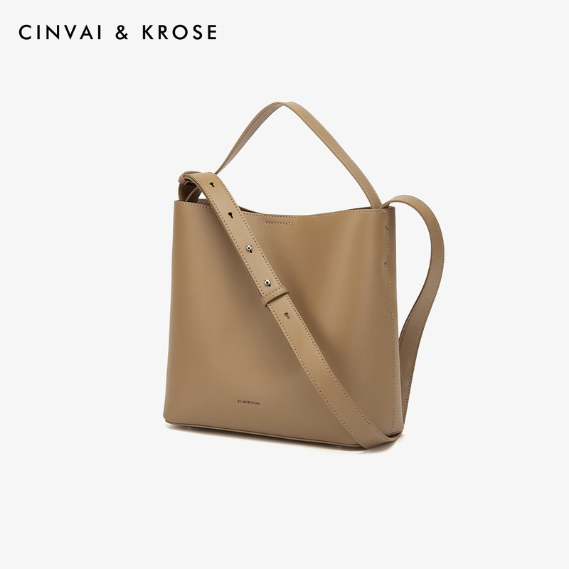 CinvaiKrose 水桶包女牛皮包包通勤斜挎包女包B6502·棕色
