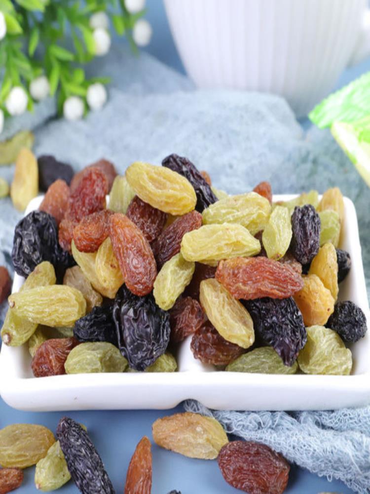 新疆吐鲁番五彩葡萄干 9g*80包 独立小包装无核 多彩颗粒零食无籽新货