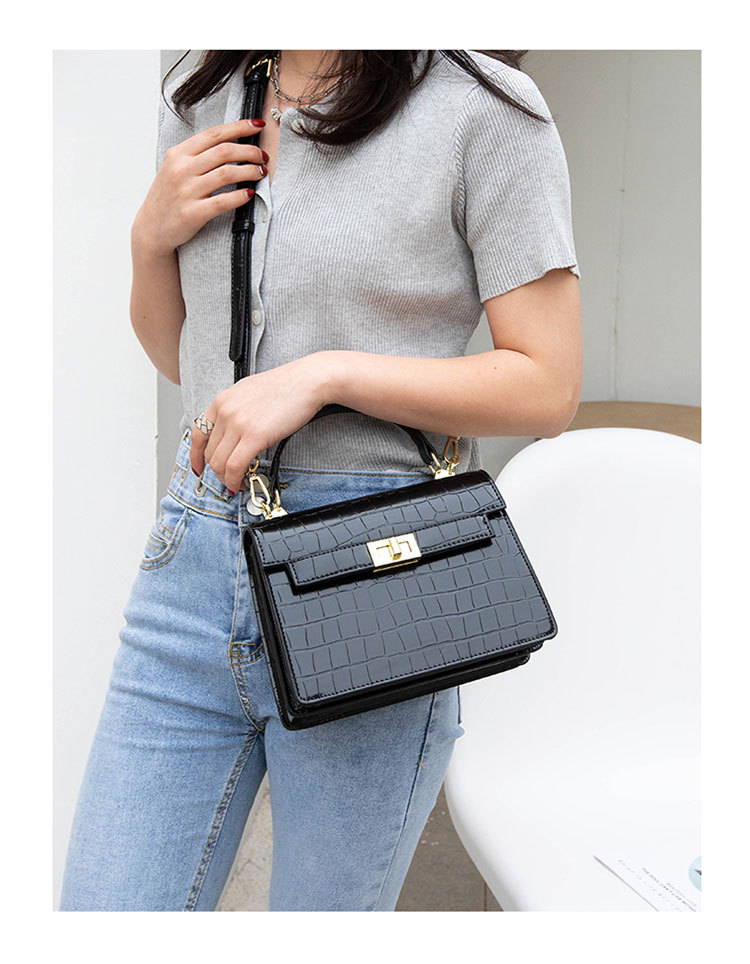 路易华菲鳄鱼纹时尚女包黑色