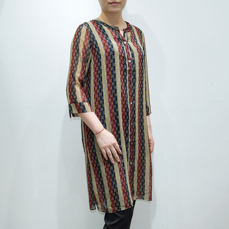 首页 服饰 女装 上衣 kingfovlvn菁夫人条纹相间纽扣外套·蓝彩条色