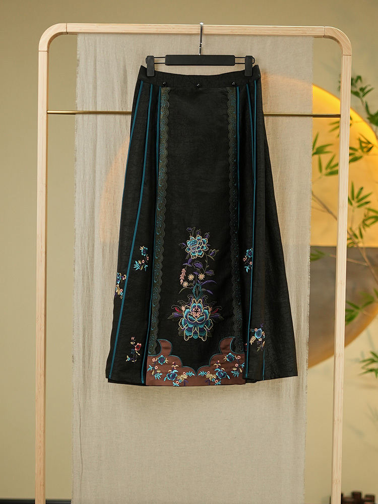 锦传统手工整染香云纱龟纹刺绣马面裙（送裙压）25030·黑色