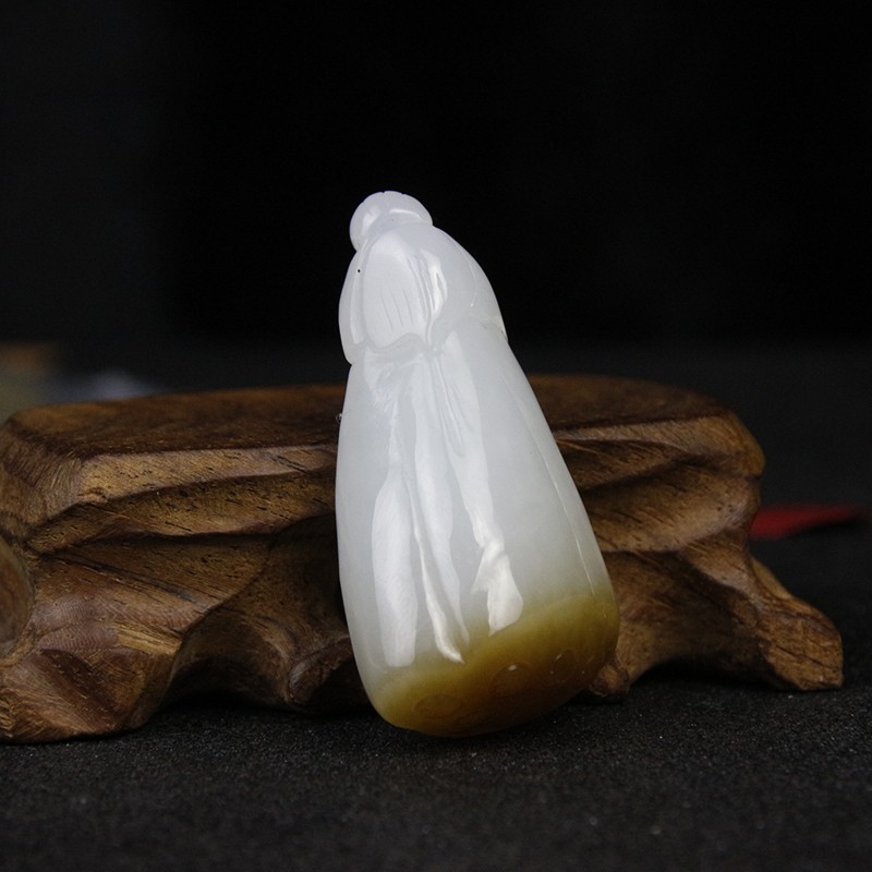 美润珠宝和田玉玉玲珑吊坠