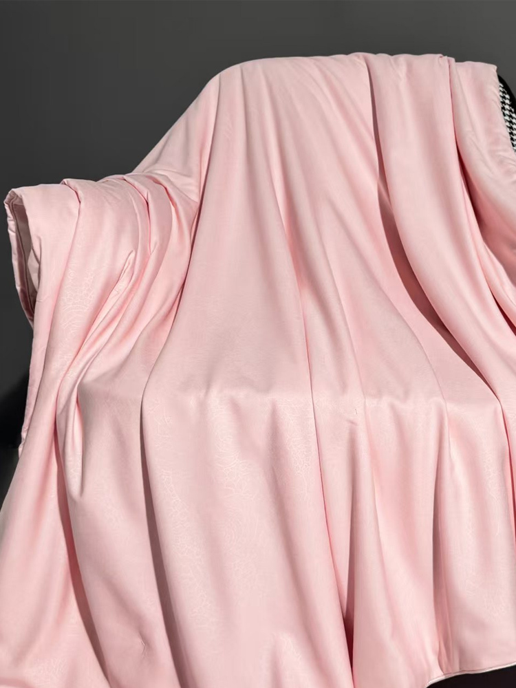 嘉信蚕丝单被250g（70组库存 先到先得）